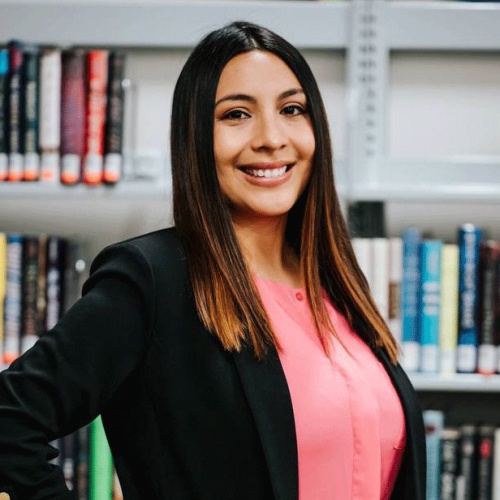Erika Bezzubikoff<br><span style="font-size:12px;"> Chief Client Relations <br/> erika@apextt.net</span>